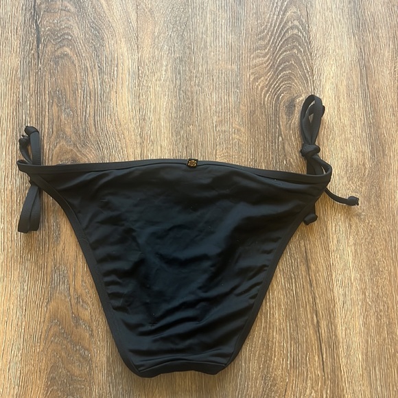 La Vie En Rose bikini bottom solid black with mesh detail - Picture 6 of 7